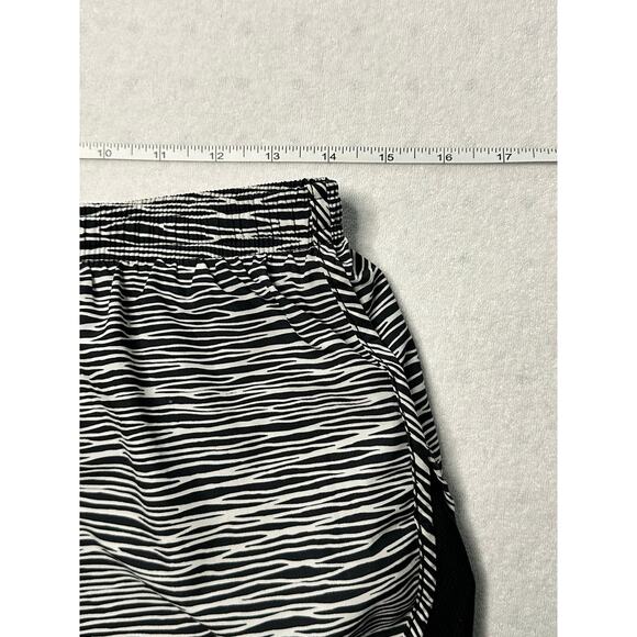 Nike Dri-Fit Running Shorts Women’s Medium Zebra Print Lined Pocket Drawstring - Picture 6 of 7